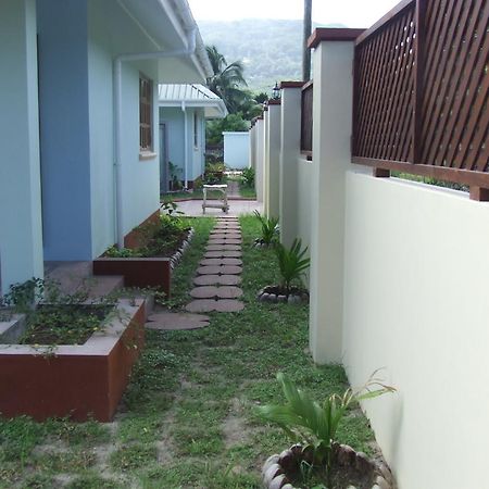Le Relax Self Catering Apartment La Digue Bagian luar foto