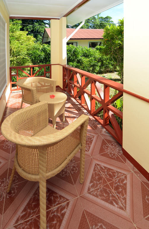 Le Relax Self Catering Apartment La Digue Bagian luar foto