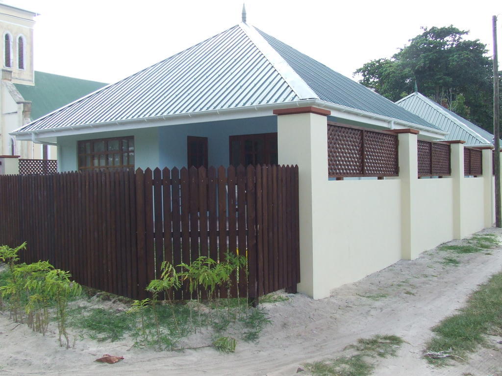 Le Relax Self Catering Apartment La Digue Bagian luar foto