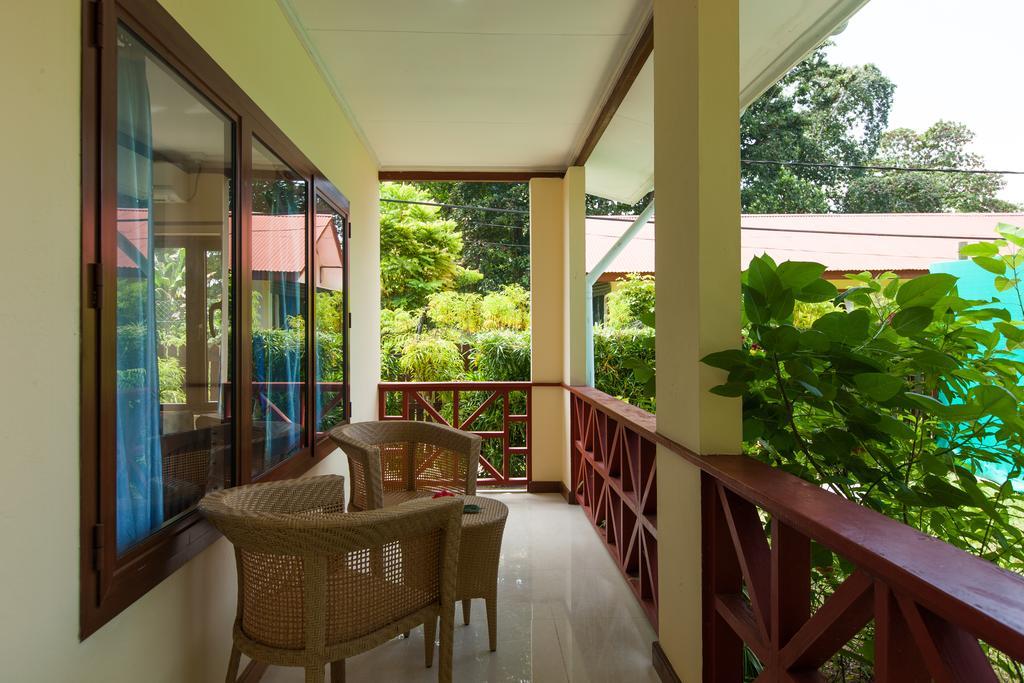 Le Relax Self Catering Apartment La Digue Bagian luar foto