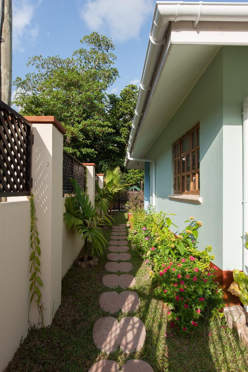 Le Relax Self Catering Apartment La Digue Bagian luar foto