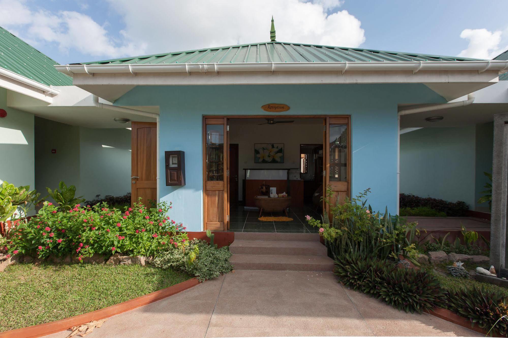 Le Relax Self Catering Apartment La Digue Bagian luar foto