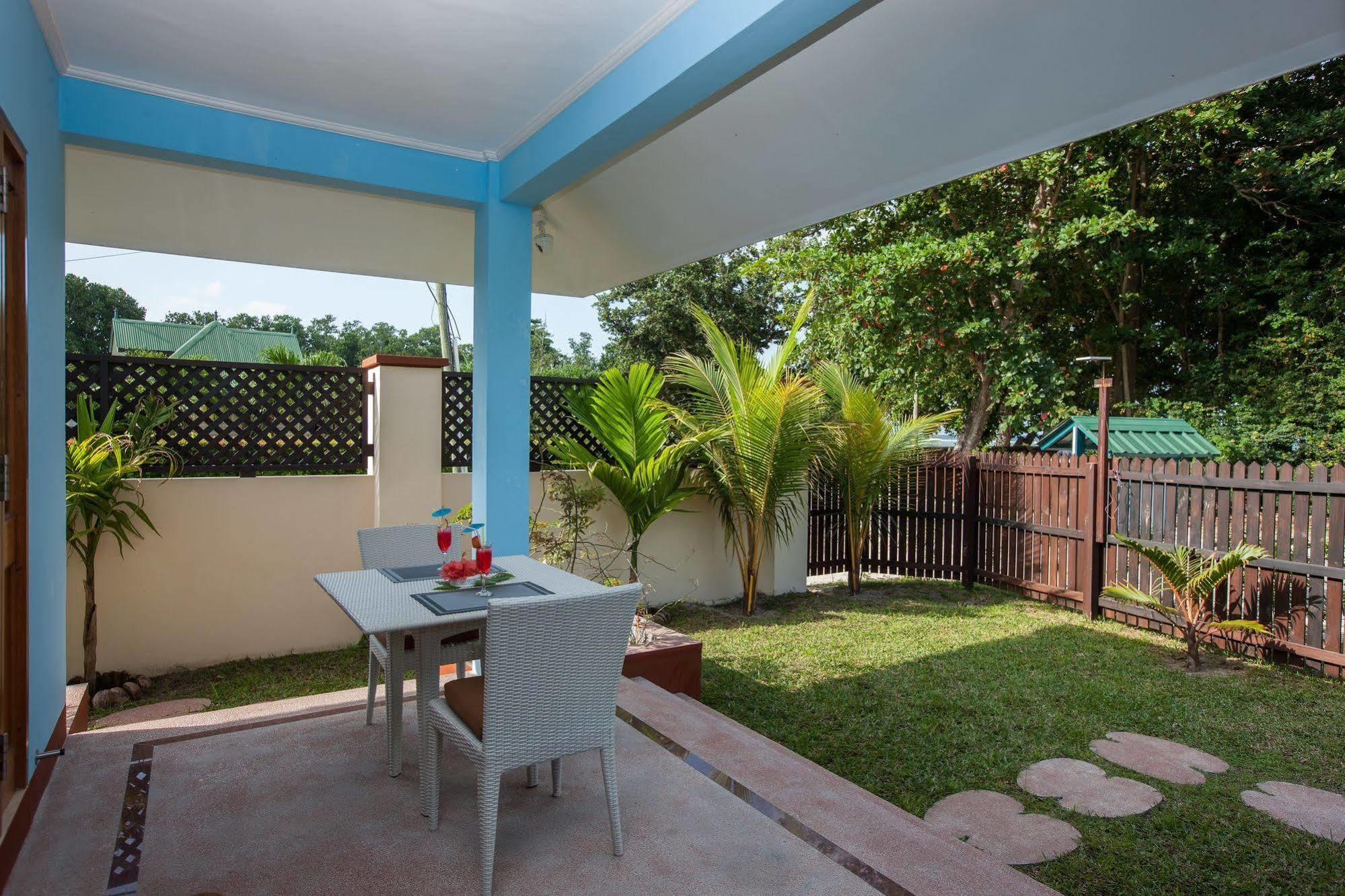 Le Relax Self Catering Apartment La Digue Bagian luar foto