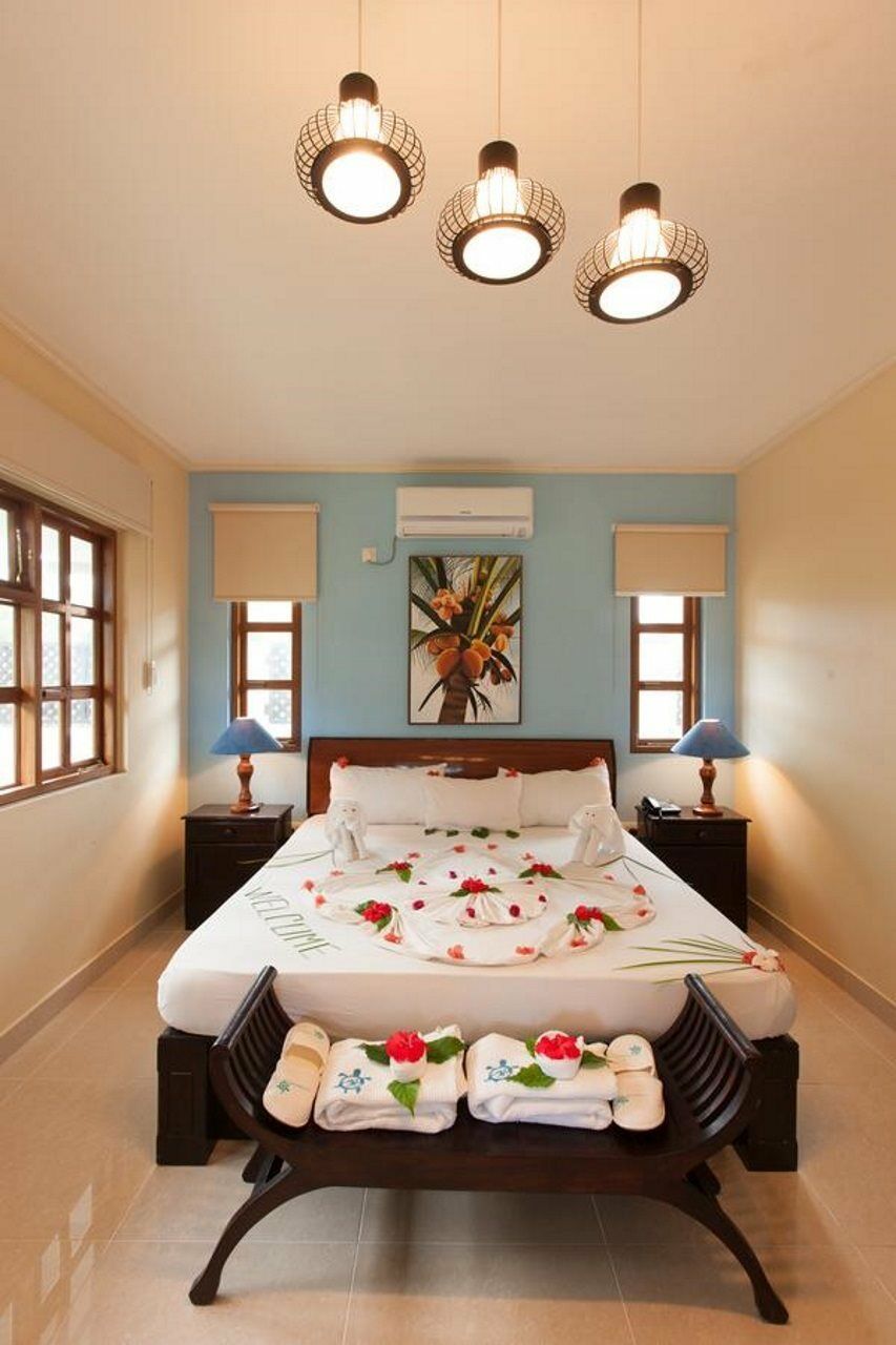 Le Relax Self Catering Apartment La Digue Bagian luar foto